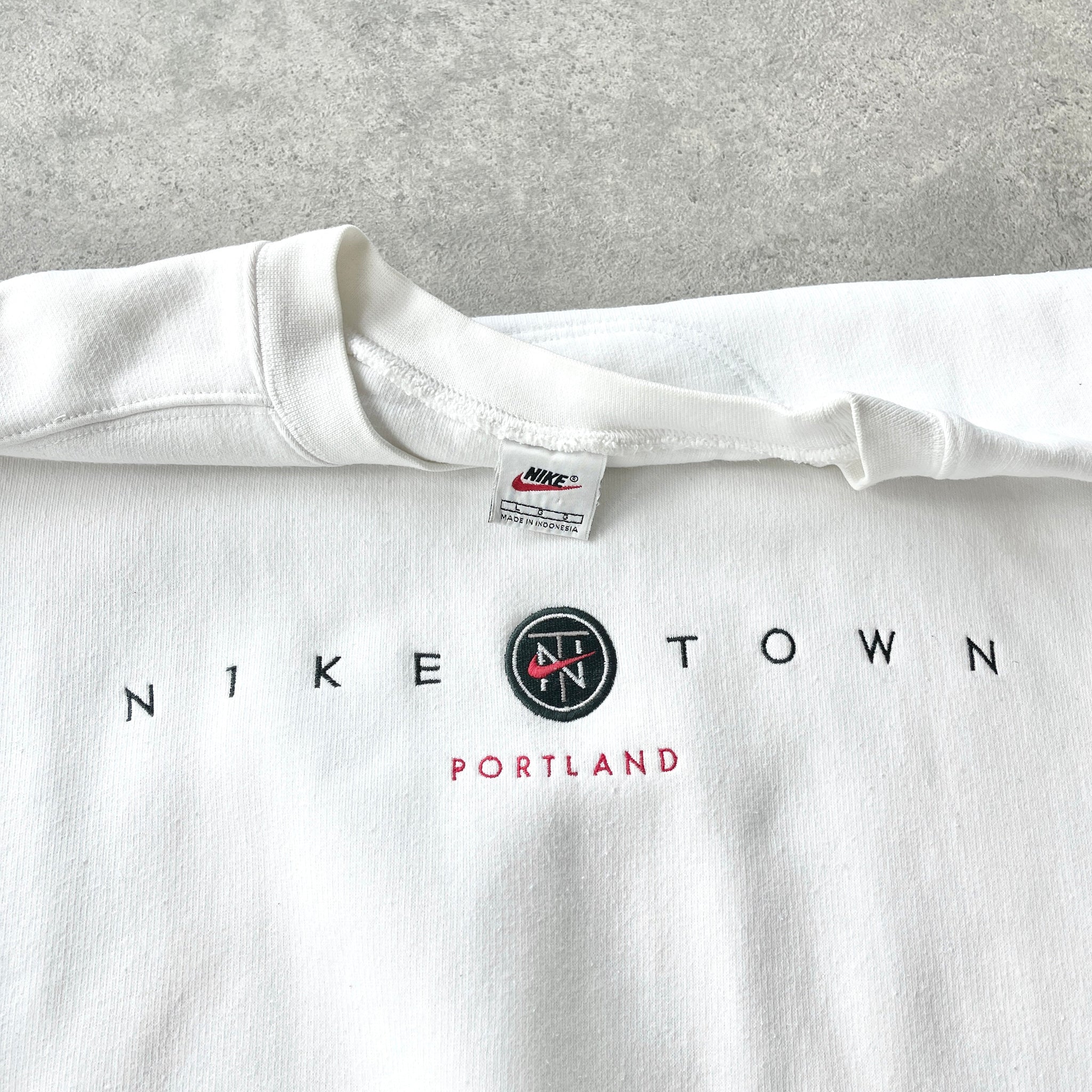 N*ke Town Portland RARE 1990s heavyweight embroidered sweatshirt