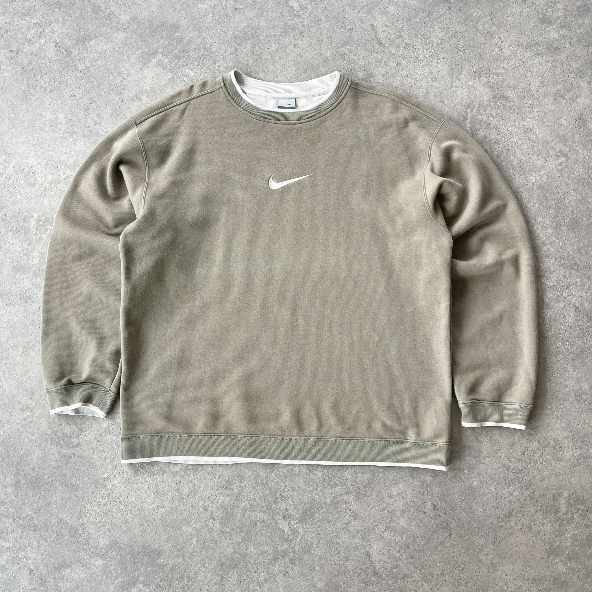 N*ke RARE 2000s heavyweight embroidered swoosh sweatshirt