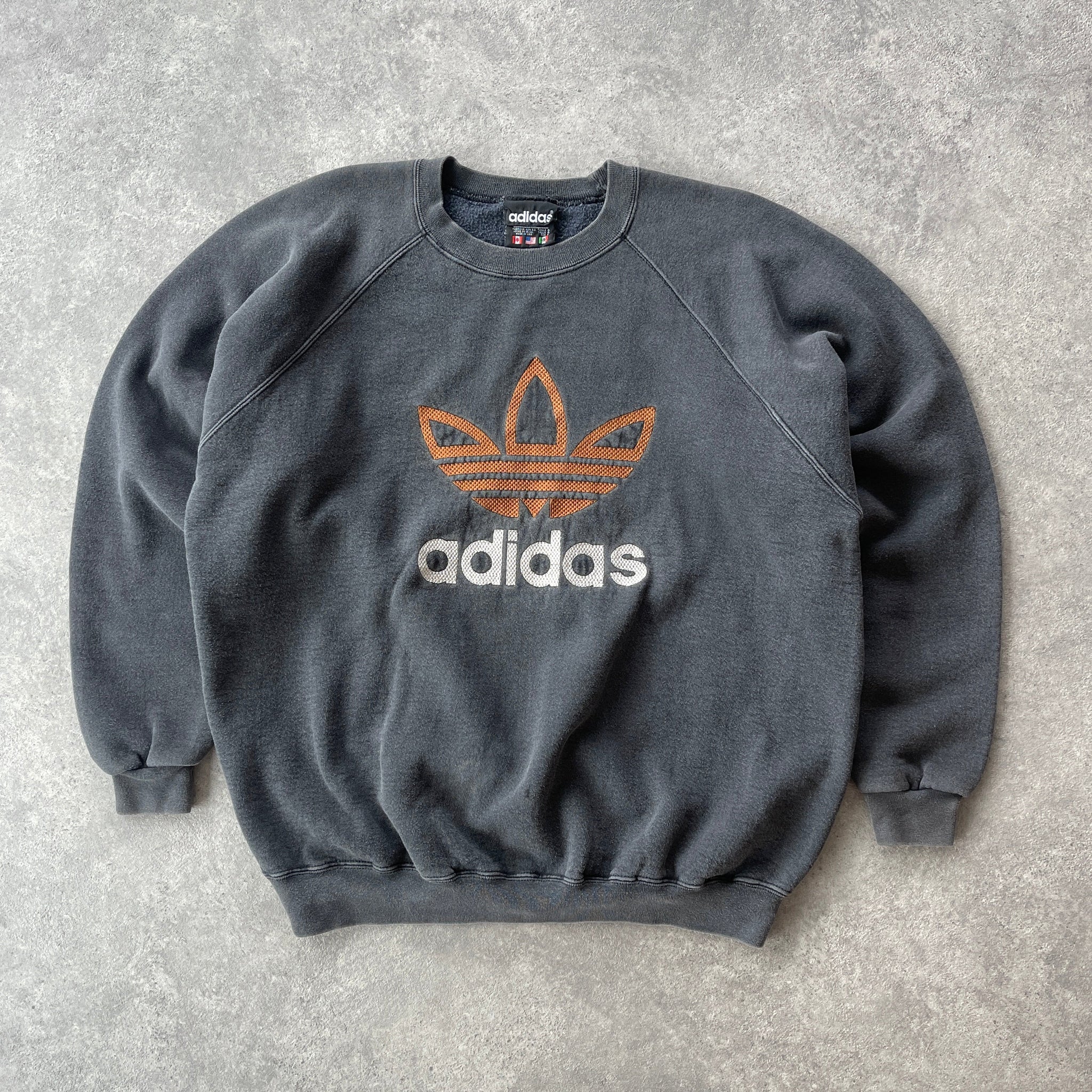 AD*DAS RARE 1990s heavyweight embroidered sweatshirt (L)