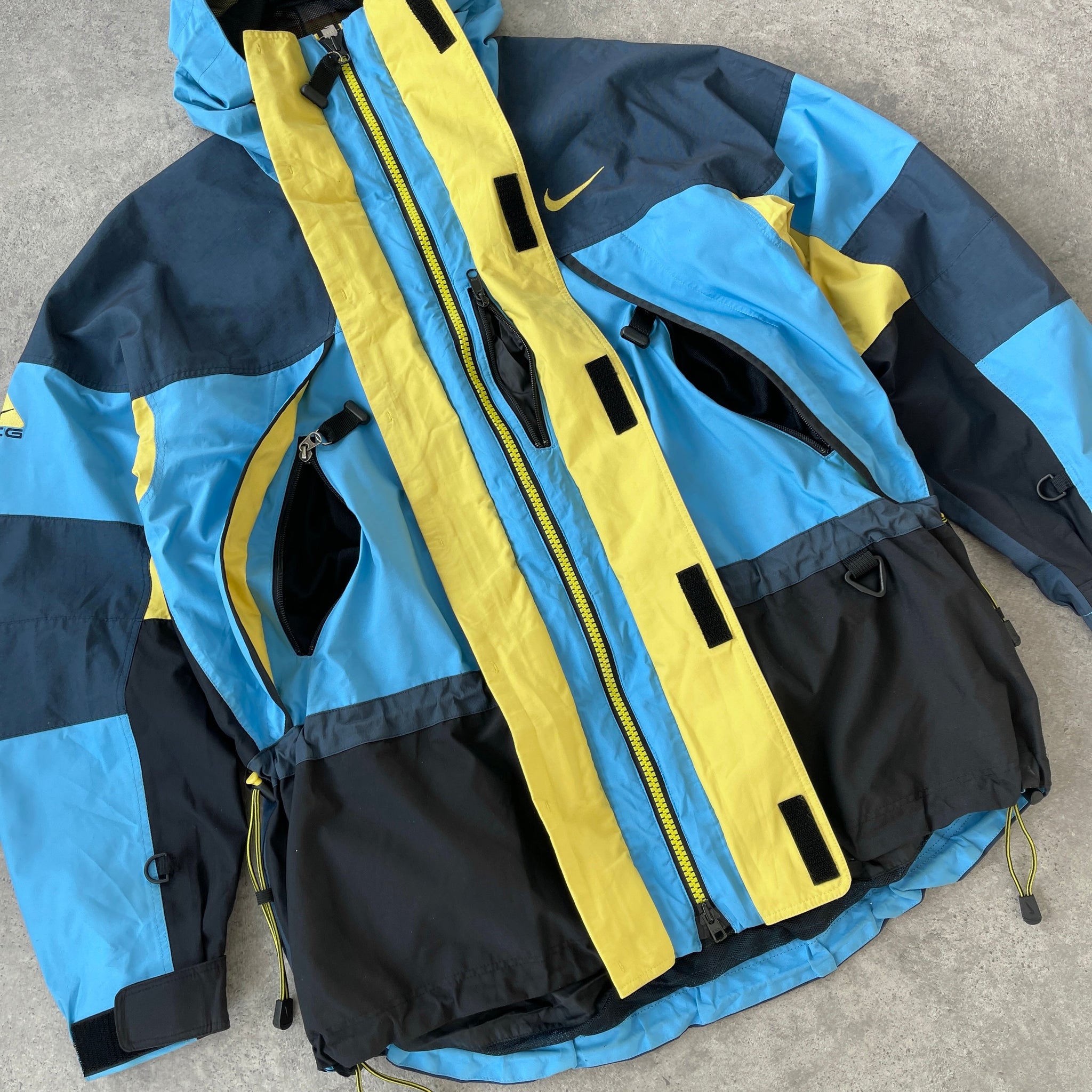 N*ke ACG 1990s storm fit heavyweight technical jacket