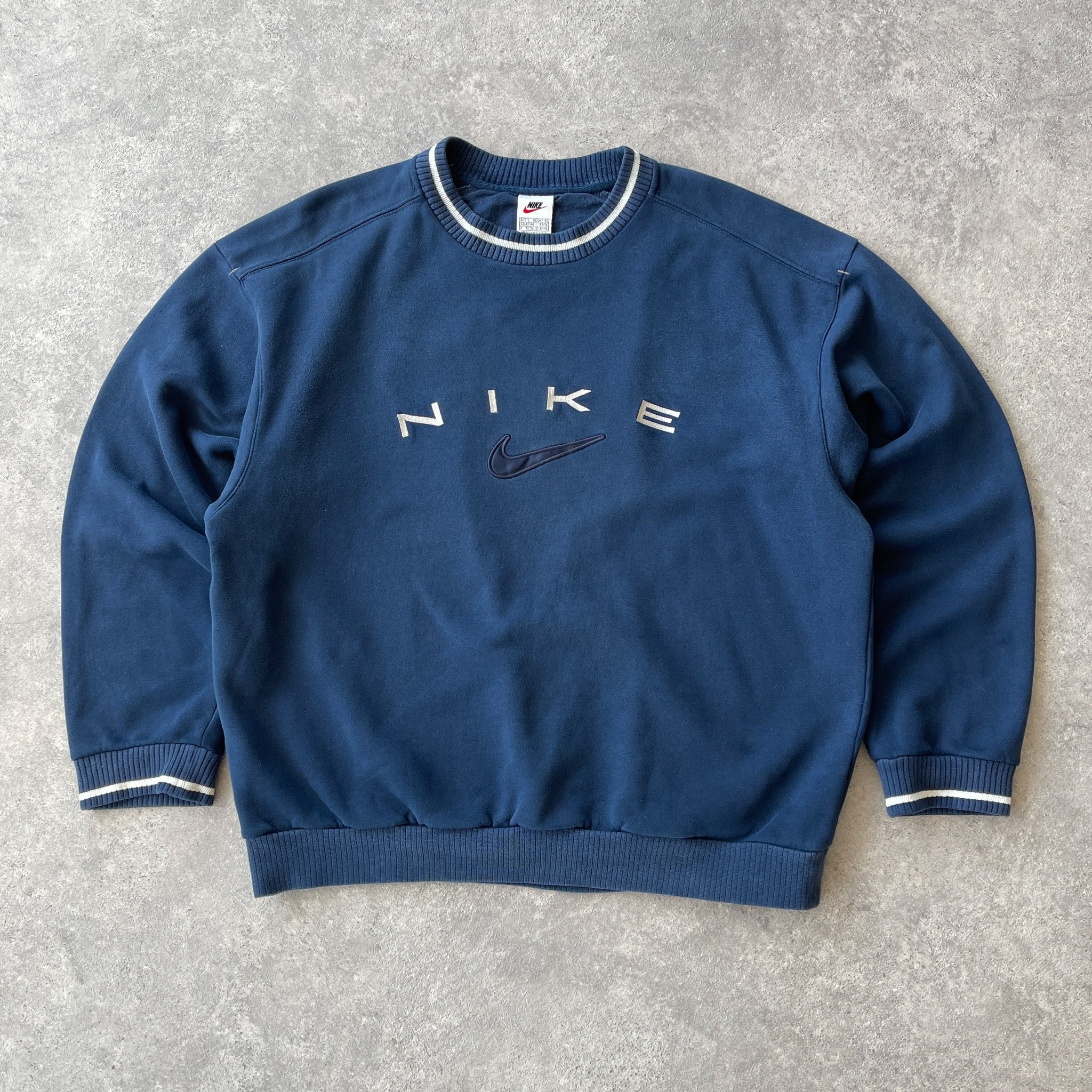 N*ke RARE 1990s heavyweight embroidered spellout sweatshirts