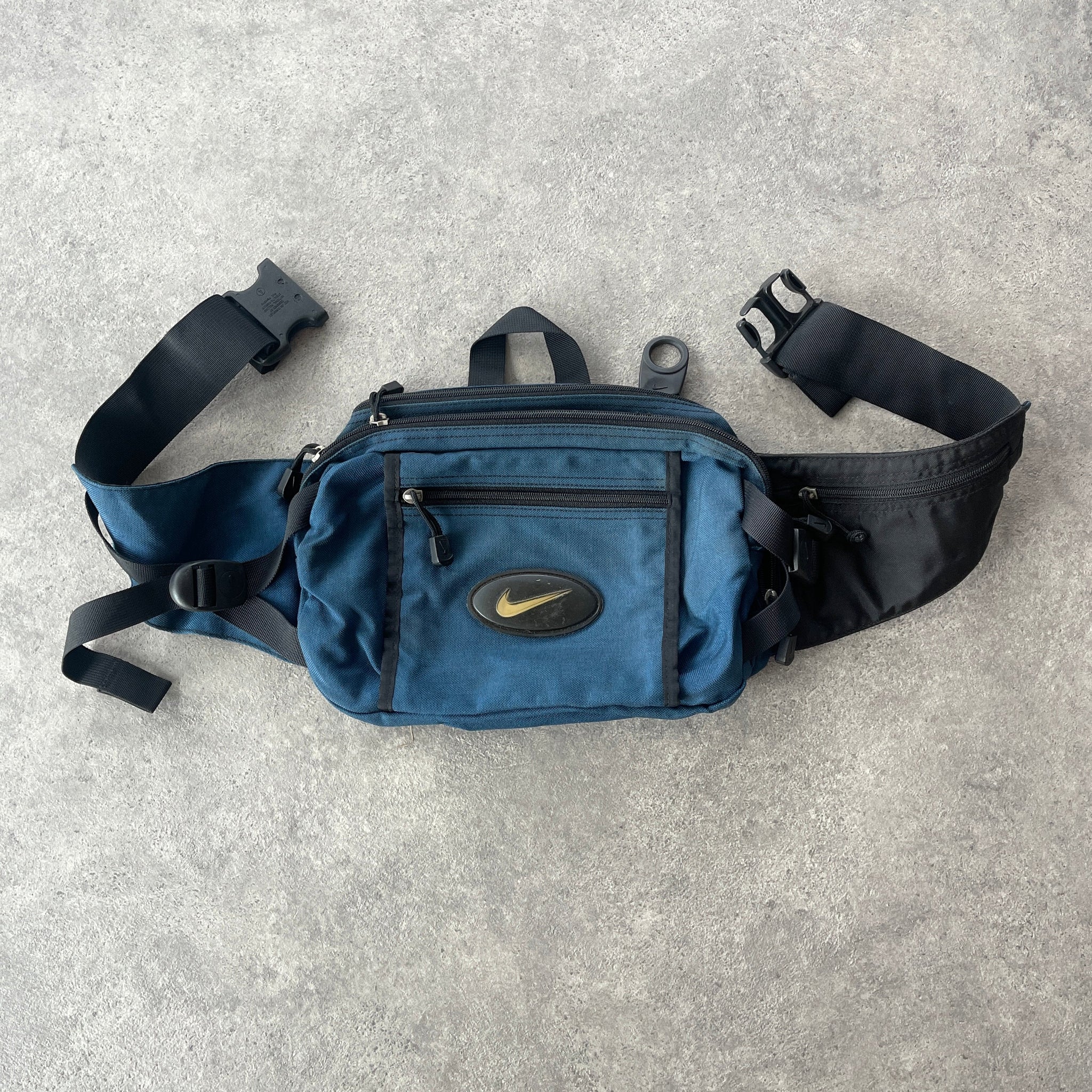 N*ke 1990s cross body technical utility bag