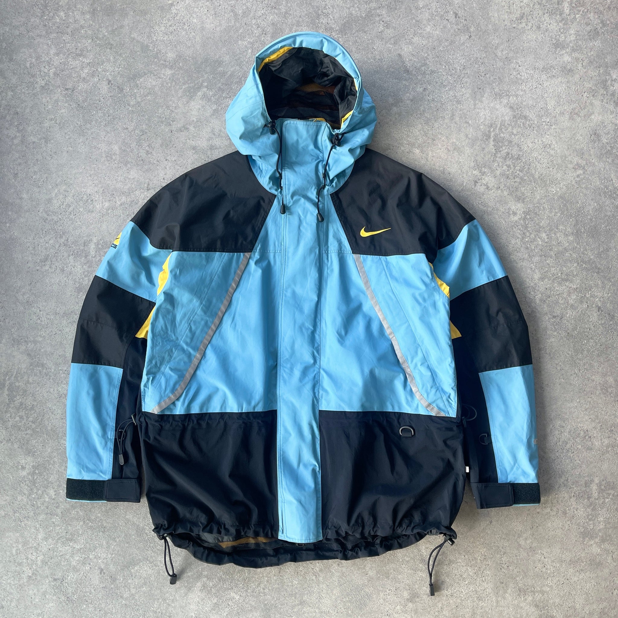 N*ke ACG 1990s sample storm fit heavyweight technical jacket