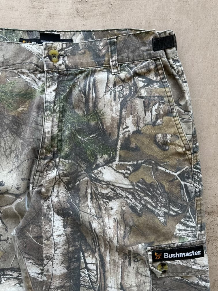 00s Bushmaster Real Tree Camouflage Cargo Pants