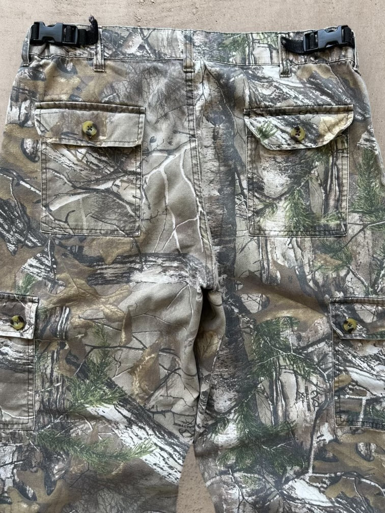 00s Bushmaster Real Tree Camouflage Cargo Pants