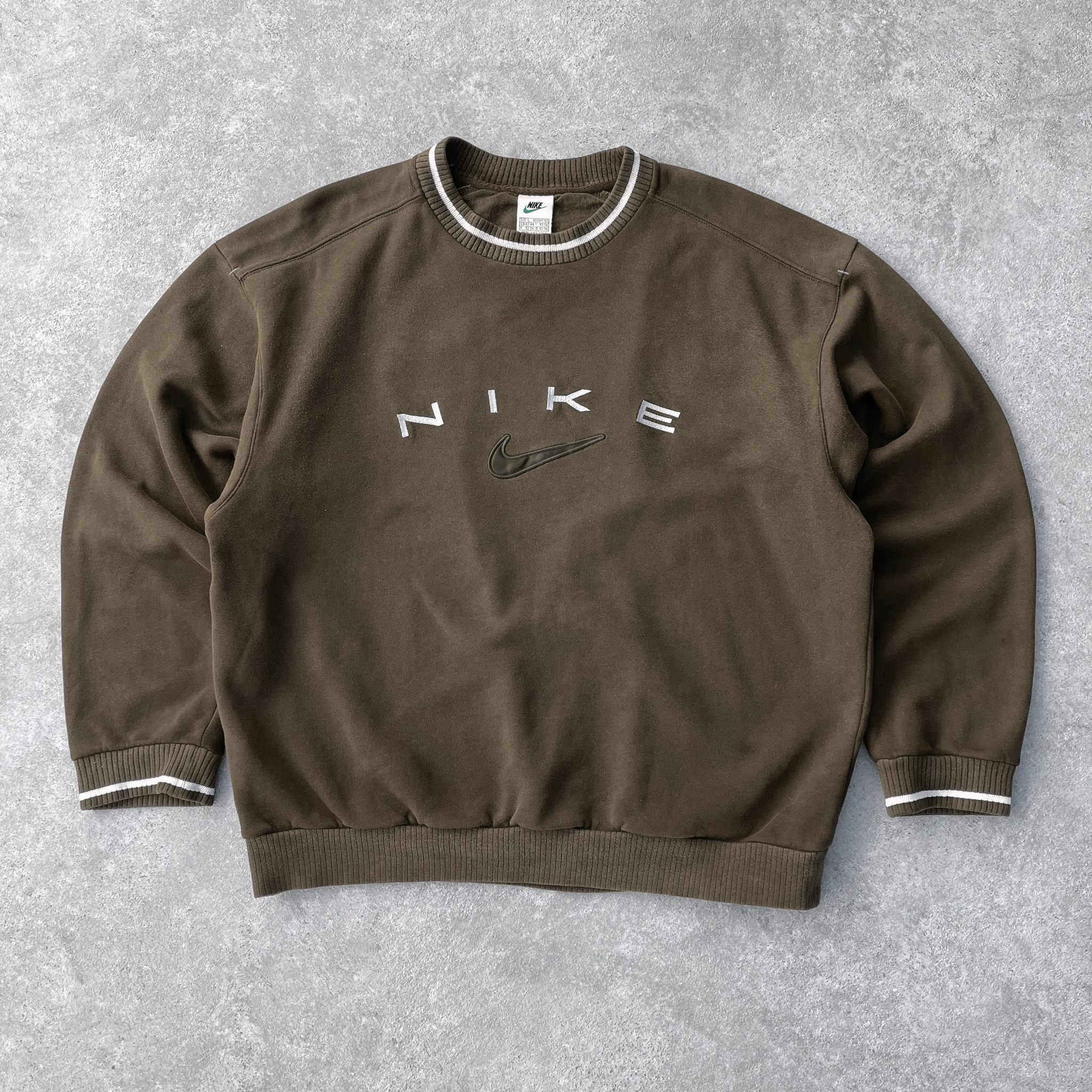 N*ke RARE 1990s heavyweight embroidered spellout sweatshirts