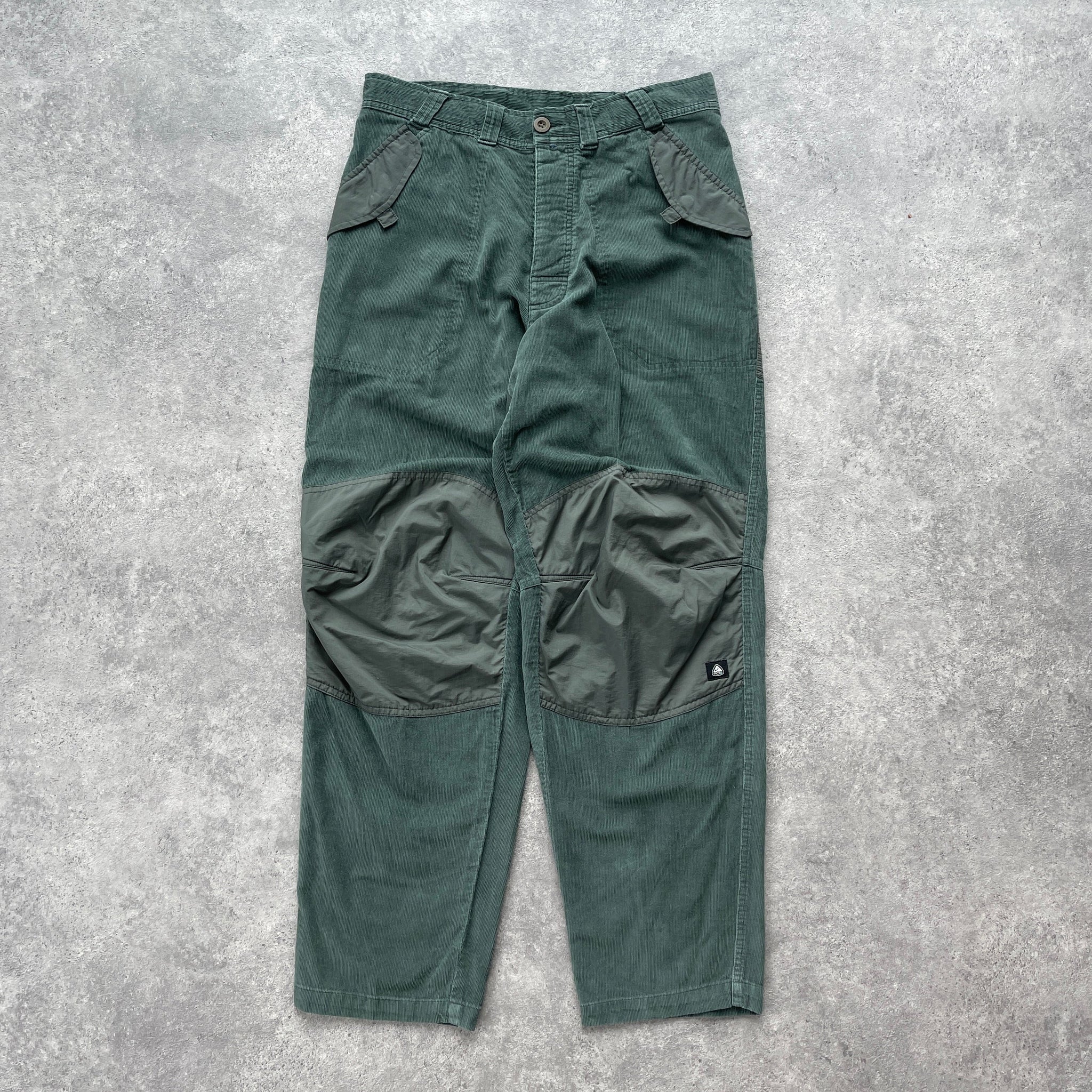 N*ke ACG RARE 2000s cord technical double knee rousers (L)