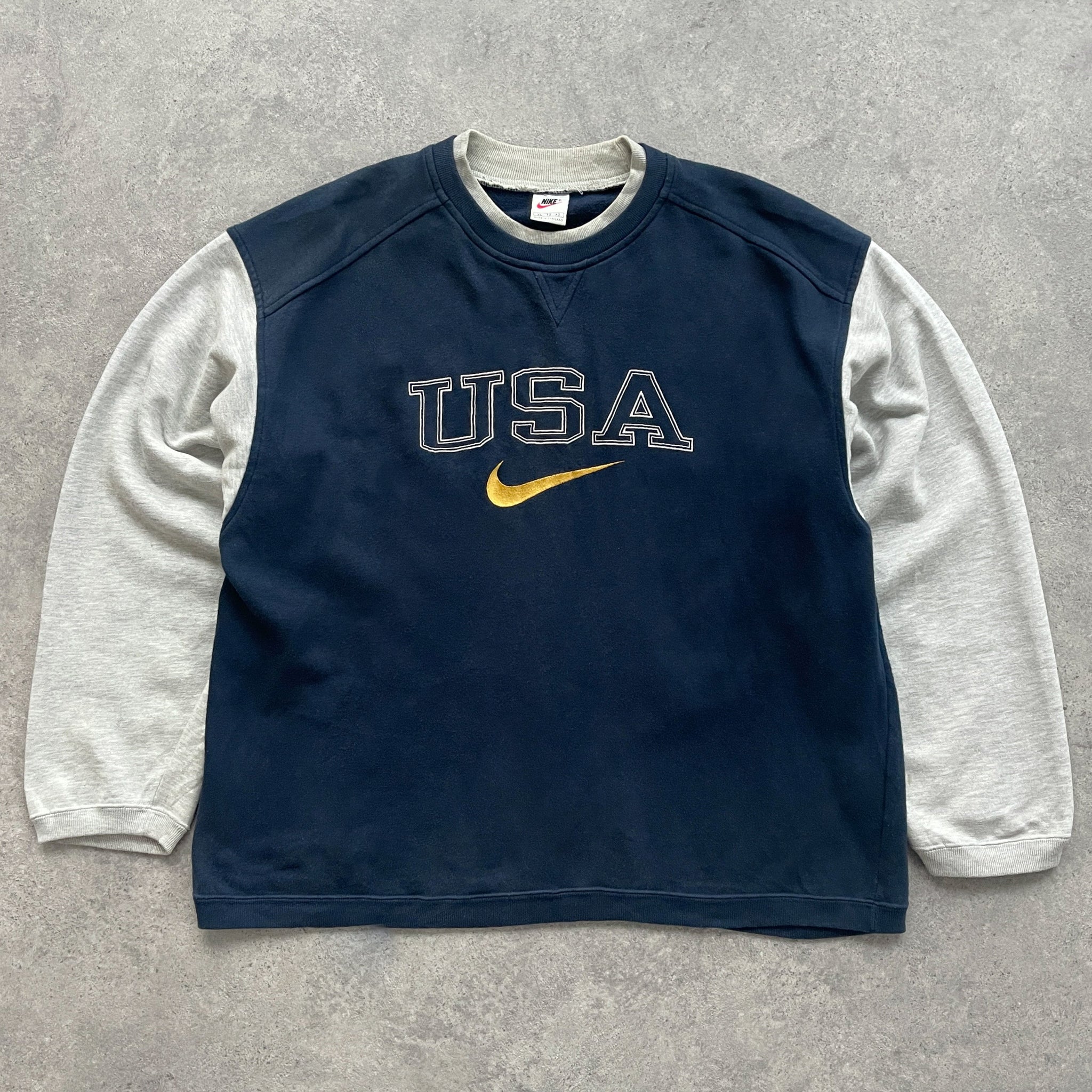 N*ke 1990s USA heavyweight embroidered sweatshirt