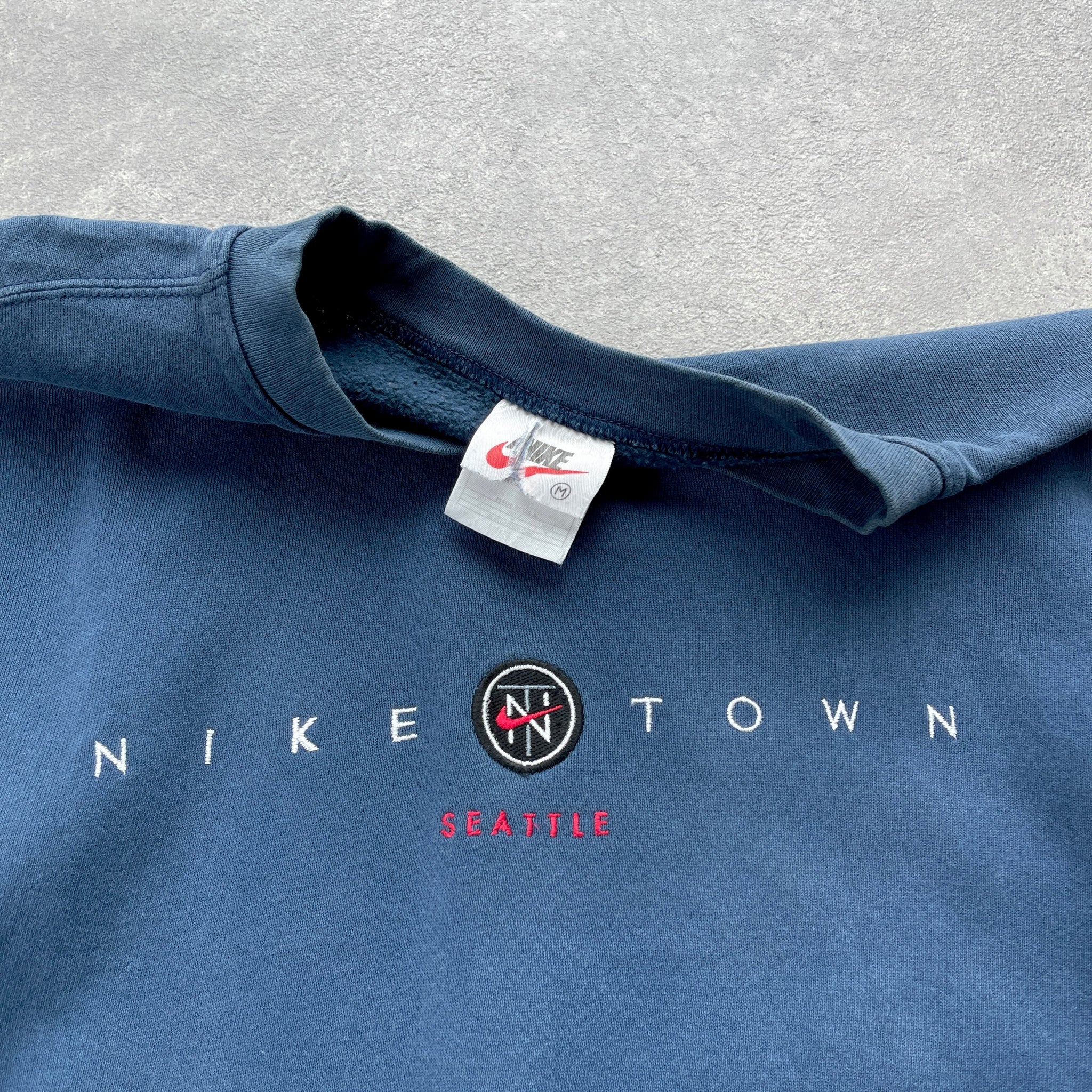 N*ke Town Seattle RARE 1990s heavyweight embroidered sweatshirt