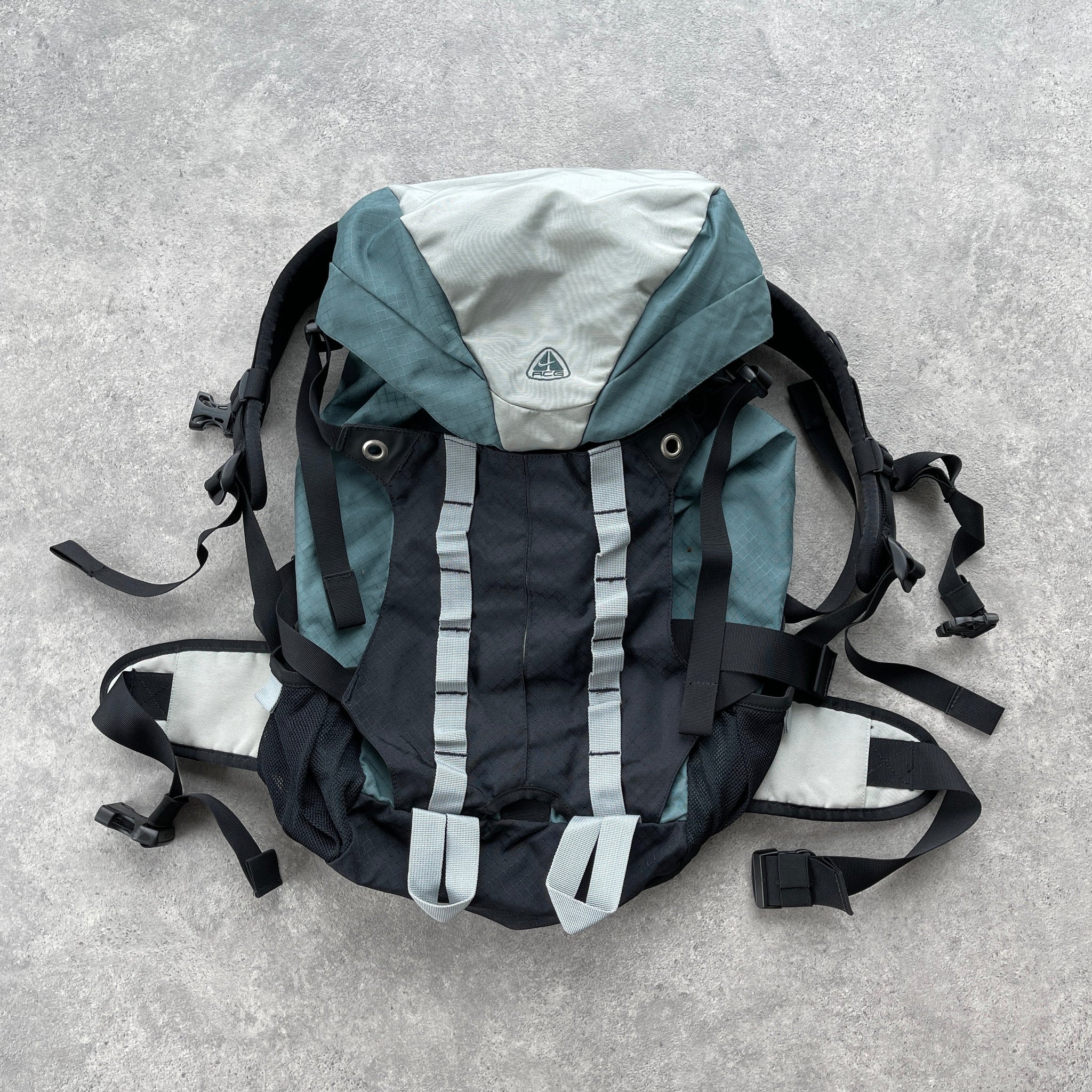 N*ke ACG 2000s 40L technical tonal backpack