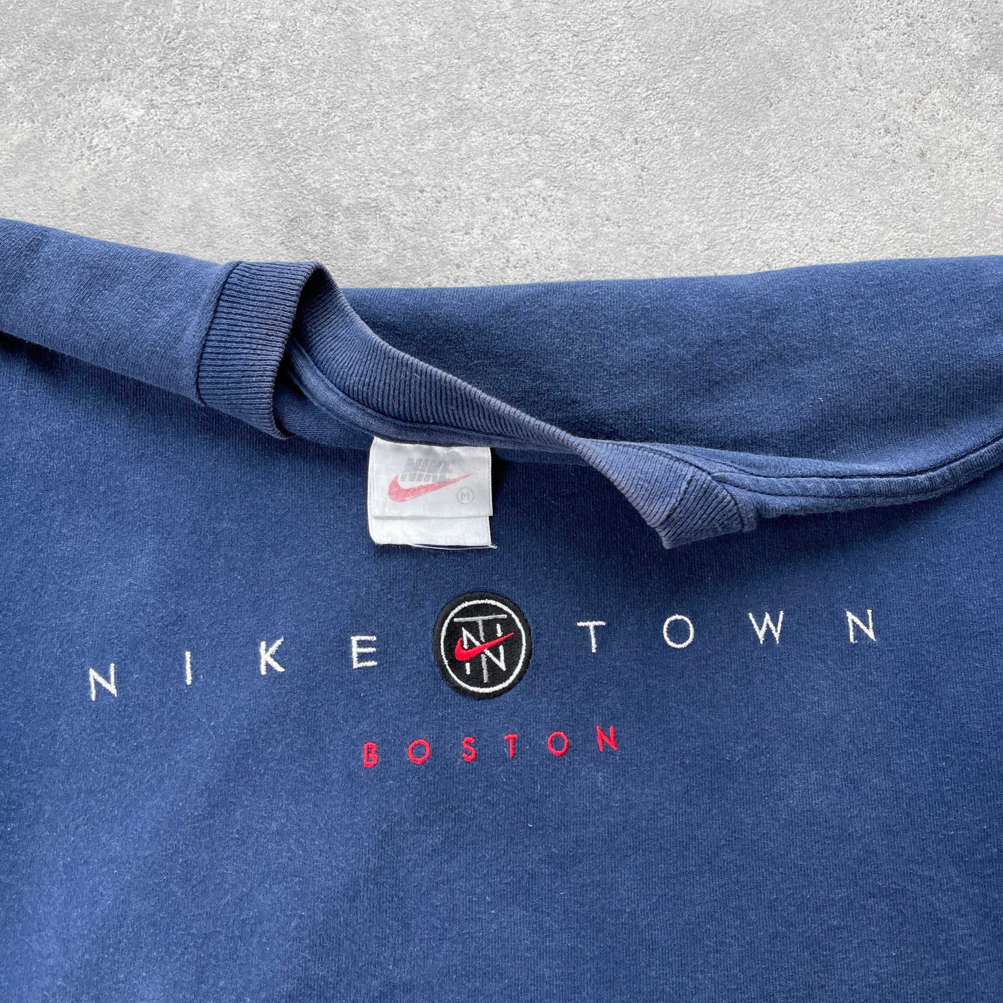 N*ke Town London RARE 1990s heavyweight embroidered t-shirt