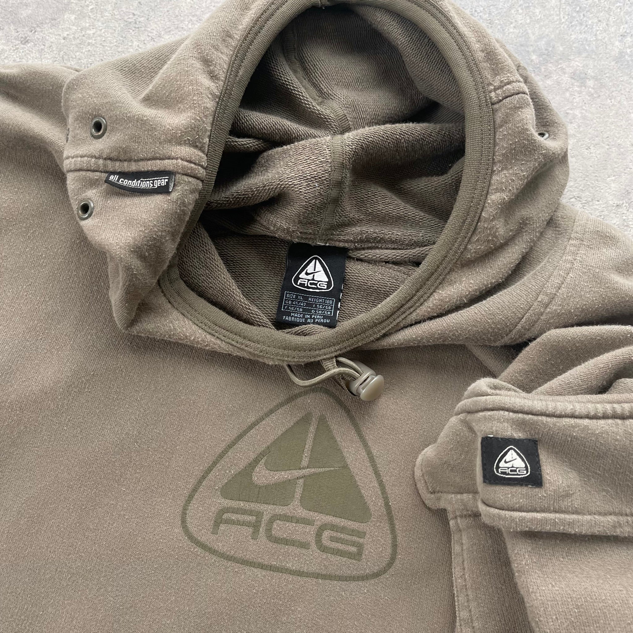 N*ke ACG RARE 2000s technical balaclava hoodie (M)