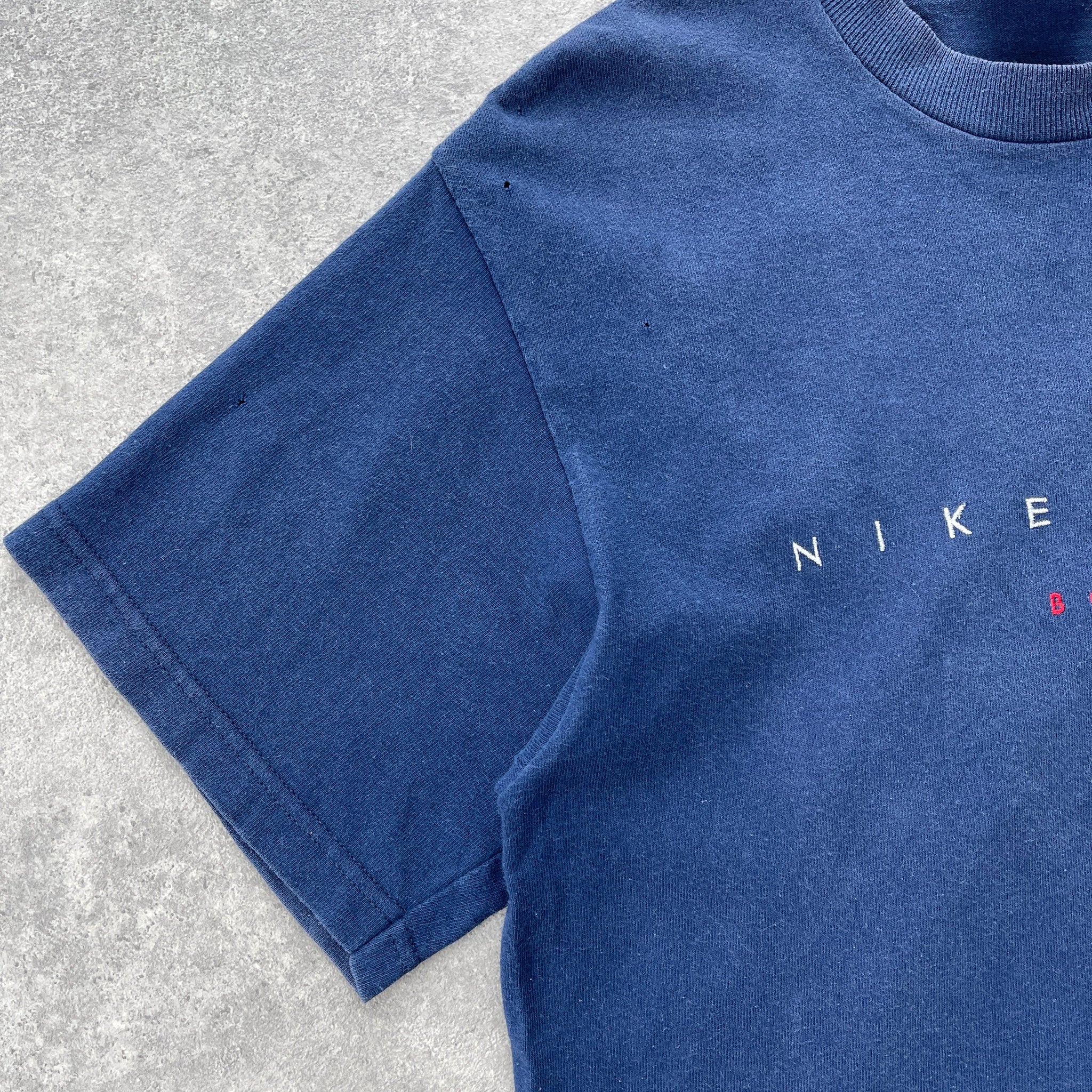 N*ke Town London RARE 1990s heavyweight embroidered t-shirt