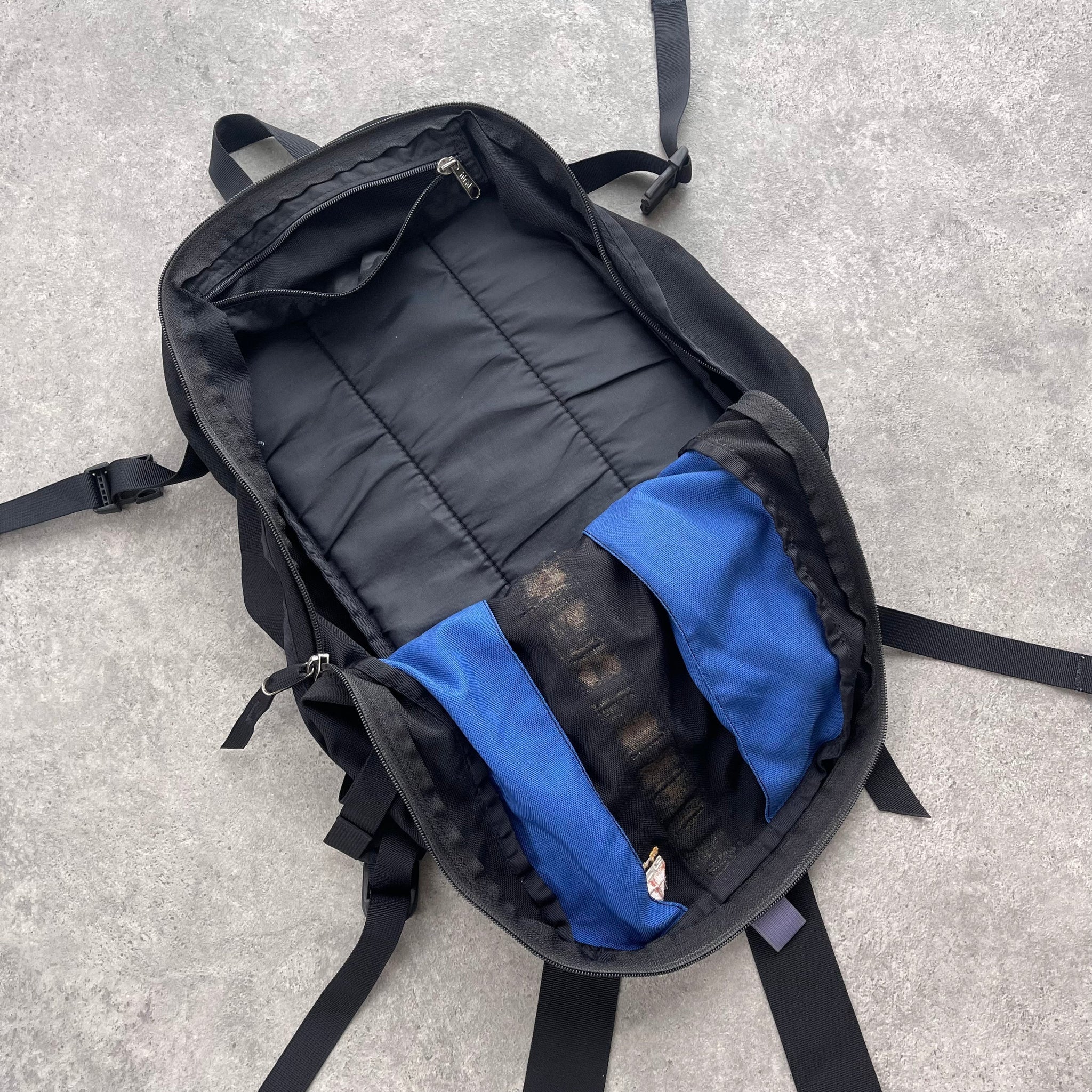 N*ke ACG 1990s Karst 25L backpack