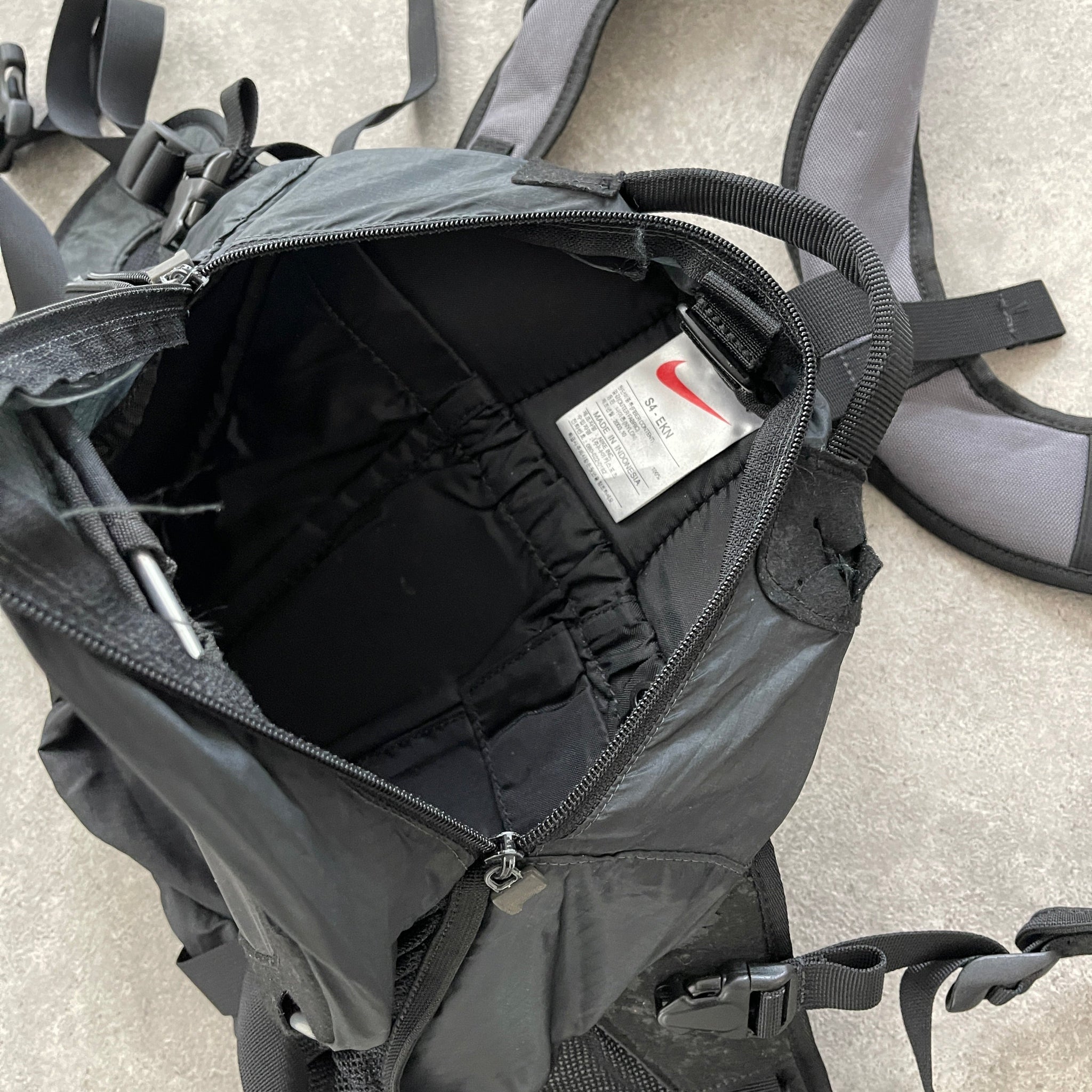 N*ke ACG RARE 2003 bioknx utility backpack