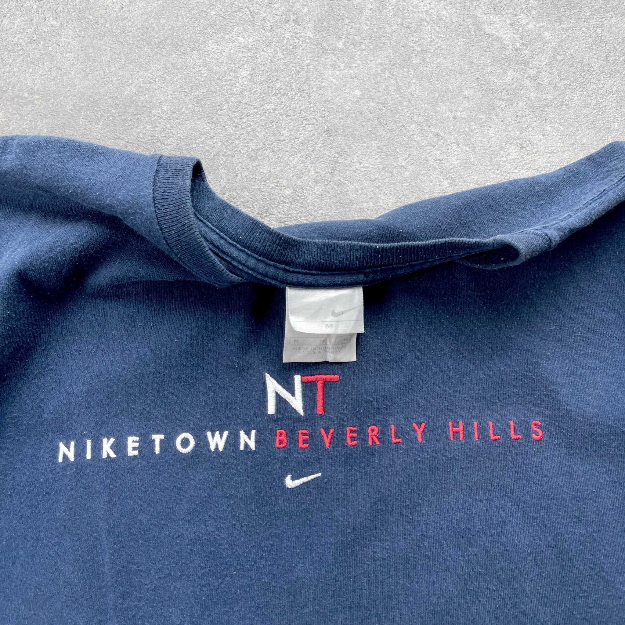 N*ke Town Beverly Hills RARE 1990s heavyweight embroidered t-shirt